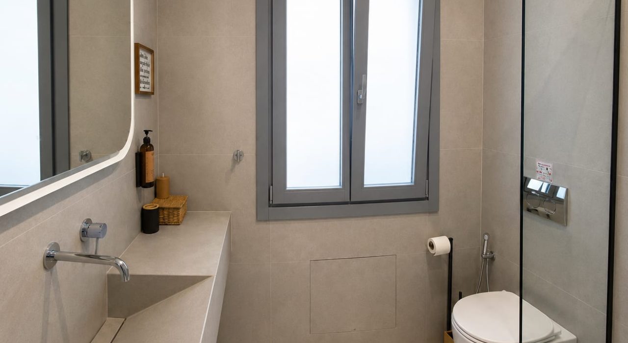 Alyki_Residences_nr3_bathroom_paros_holiday_rentals_greek_villa_paros