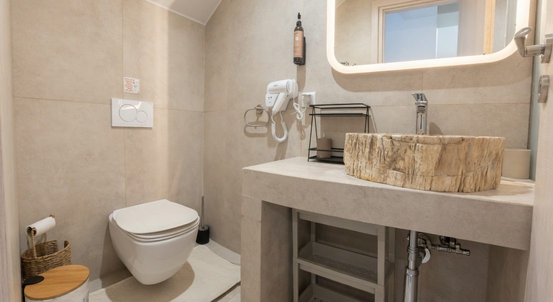 Alyki_Residences_nr3_second_bathroom_paros_holiday_rentals_greek_villa_paros
