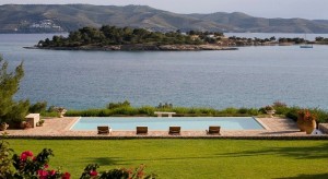 lawn_cyclades